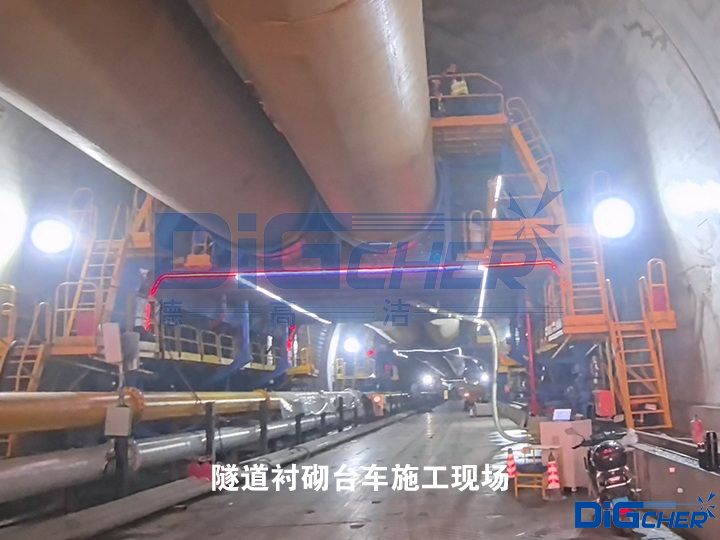 隧道襯砌台車施工現場