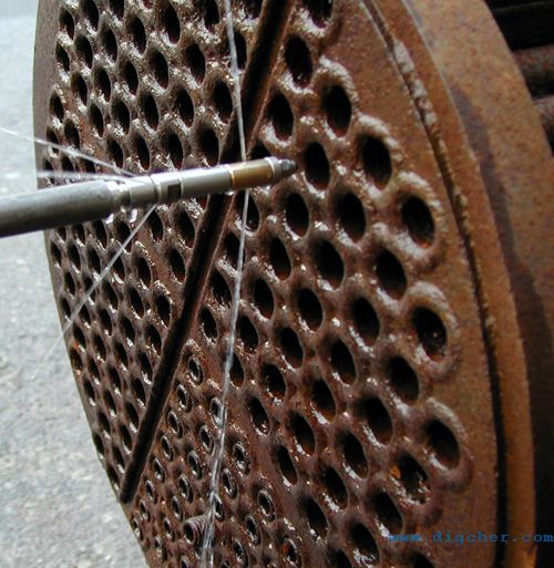 高壓清洗(xǐ)機(jī)清(qīng)洗熱(rè)交換器