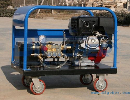 DI9018GM太陽能電池板移動清洗(xǐ)單機